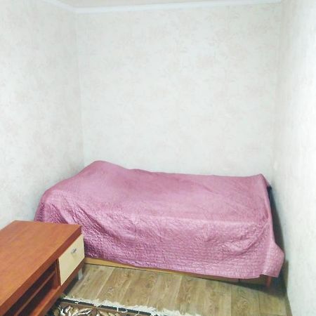 Двухкомнатная Квартира В Центре Okhtyrka Exterior foto